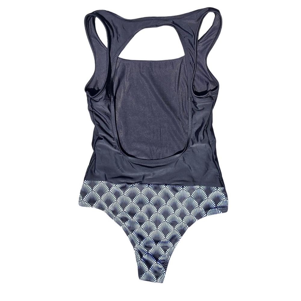 Mona performance one piece open back performance swimsuit black silver pocket M